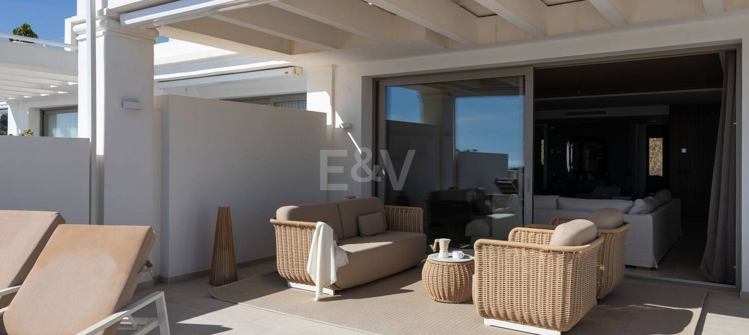 Beautiful apartment in Aloha within a luxurious development