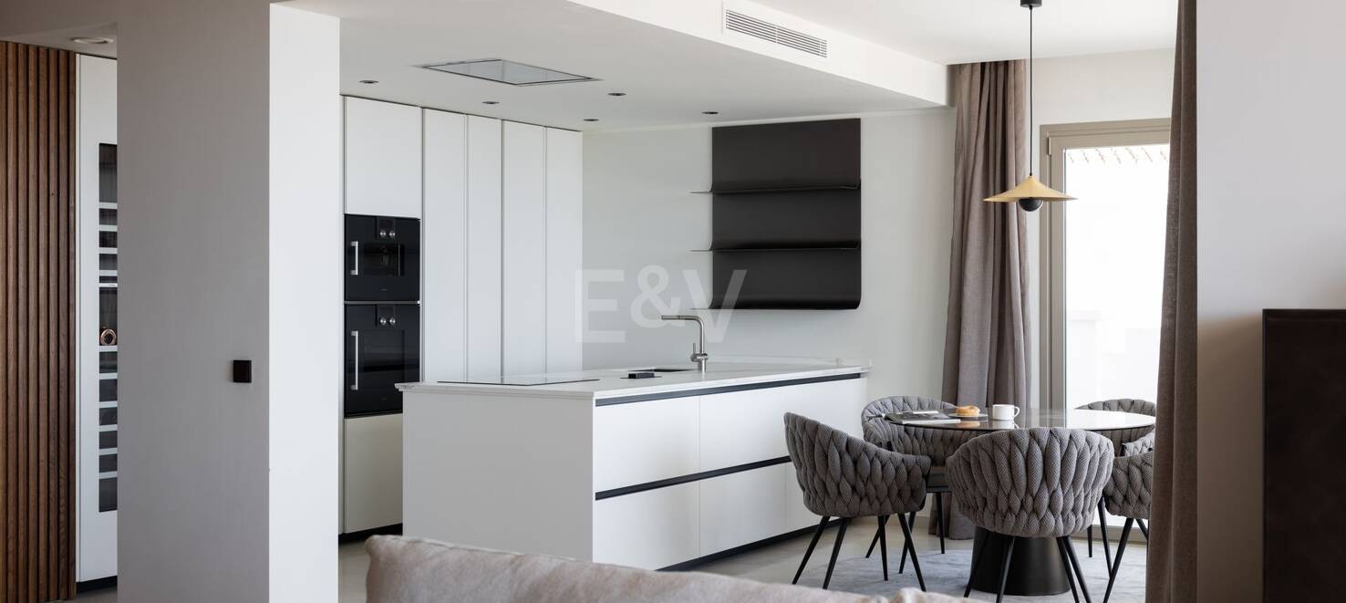 Beautiful apartment in Aloha within a luxurious development