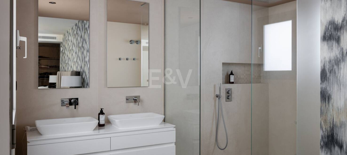Beautiful apartment in Aloha within a luxurious development