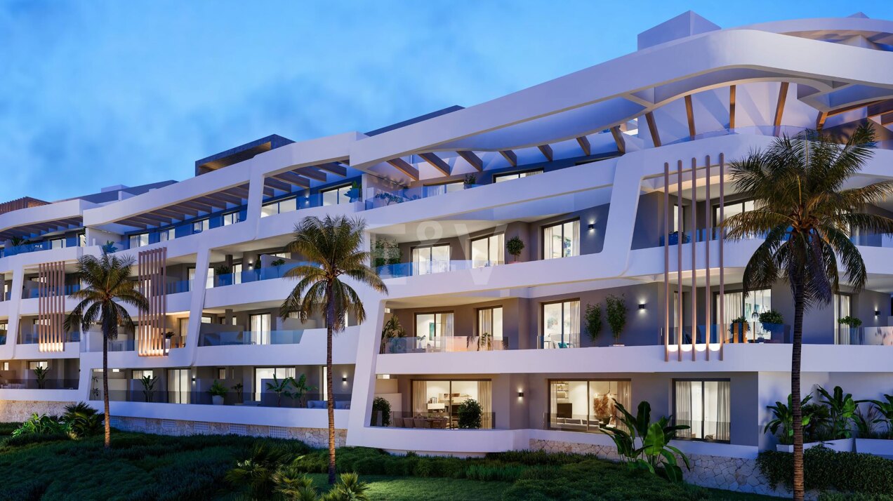 Guadalmina Penthouse de golf en première ligne avec terrasses panoramiques et équipements de choix