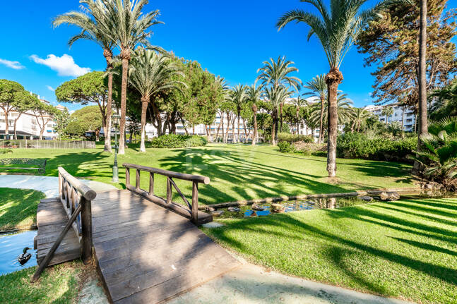 Penthouse i centrum av Puerto Banús med Mountain Views