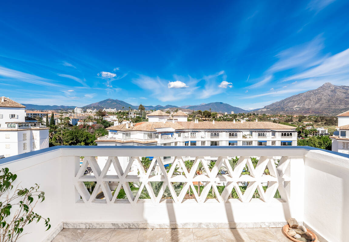 Penthouse i centrum av Puerto Banús med Mountain Views
