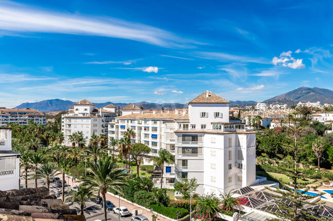 Penthouse i centrum av Puerto Banús med Mountain Views