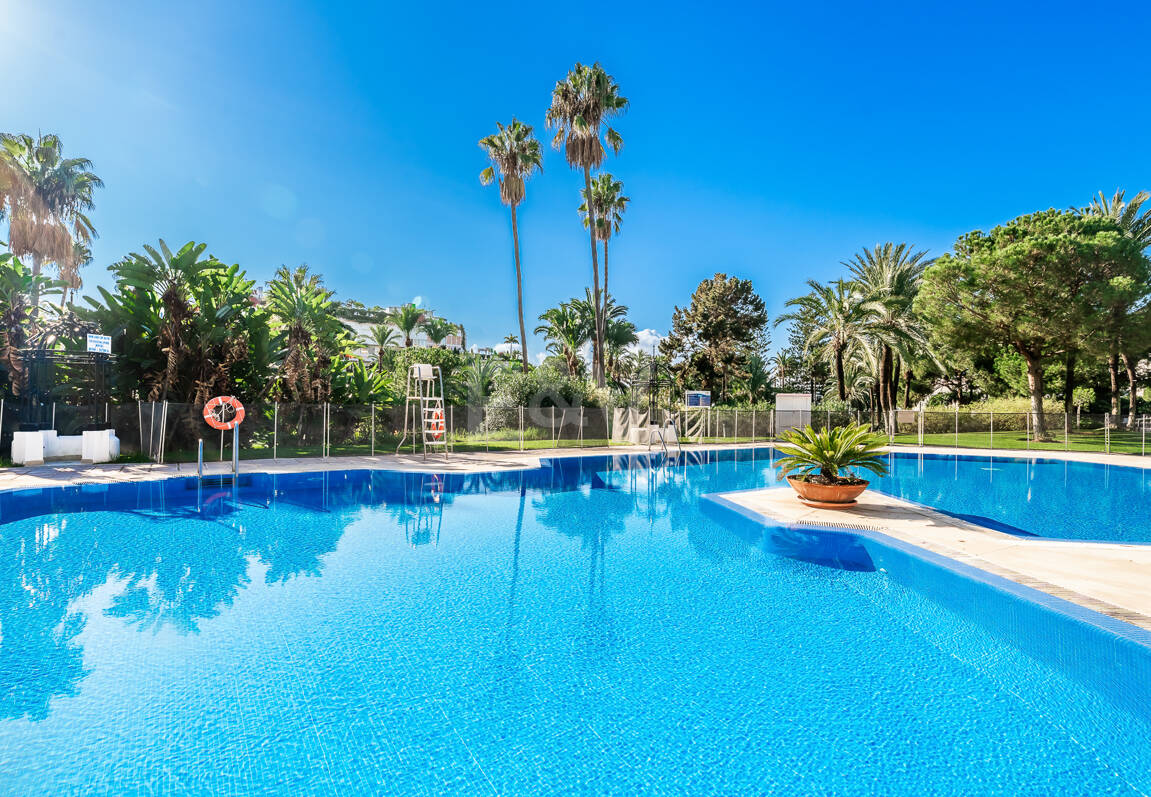 Penthouse i centrum av Puerto Banús med Mountain Views