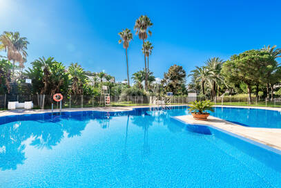 Penthouse i centrum av Puerto Banús med Mountain Views