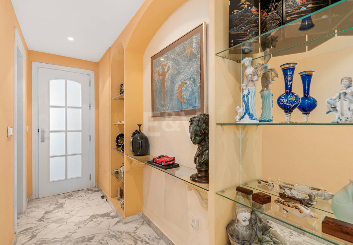 Penthouse i centrum av Puerto Banús med Mountain Views