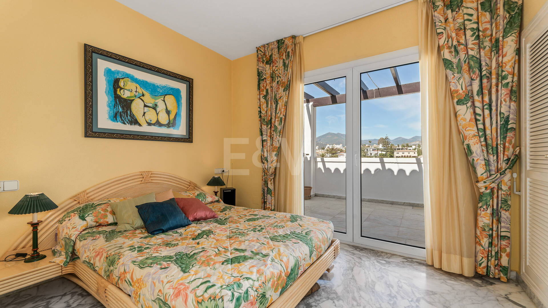 Penthouse i centrum av Puerto Banús med Mountain Views