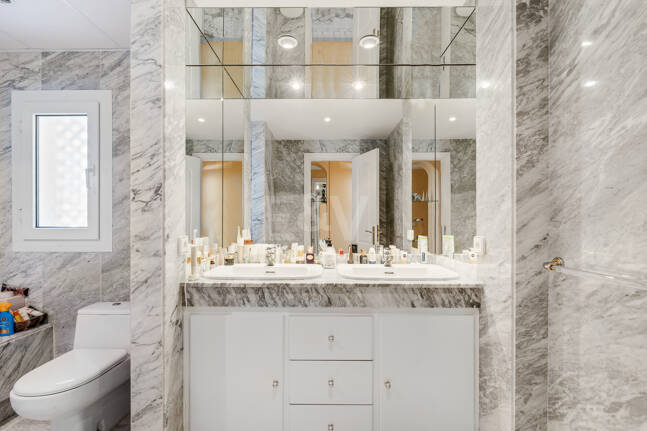 Penthouse i centrum av Puerto Banús med Mountain Views