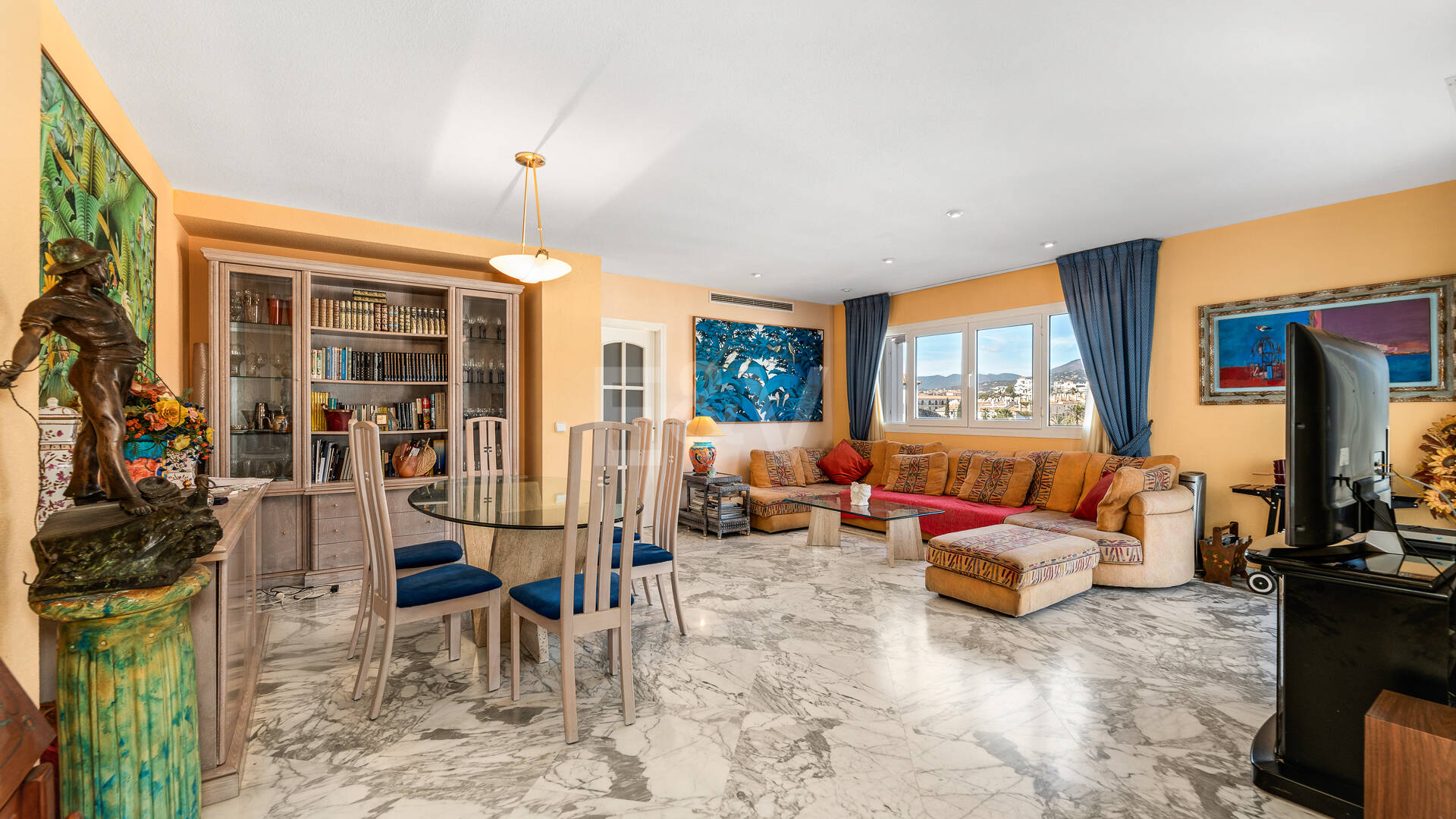 Penthouse i centrum av Puerto Banús med Mountain Views