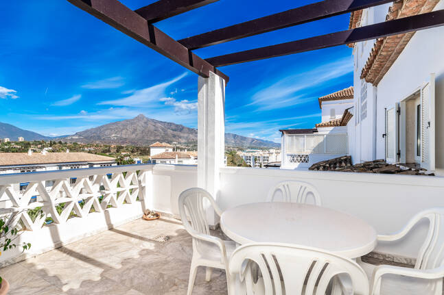 Penthouse i centrum av Puerto Banús med Mountain Views