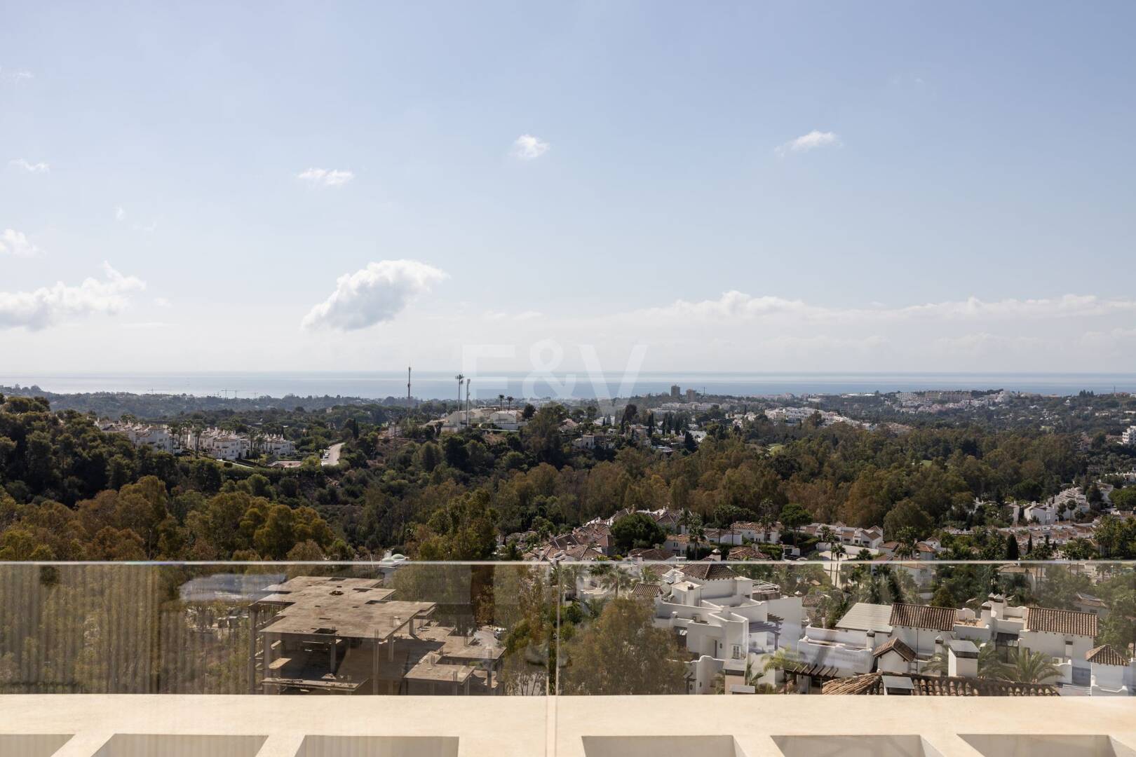 Penthouse duplex de luxe exclusif avec vue panoramique spectaculaire à Aloha.