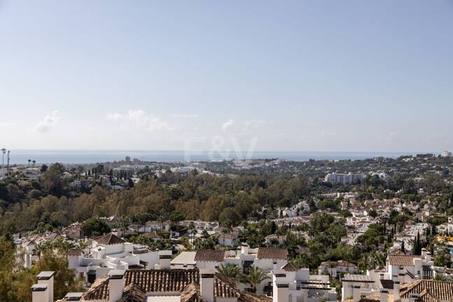 Penthouse duplex de luxe exclusif avec vue panoramique spectaculaire à Aloha.