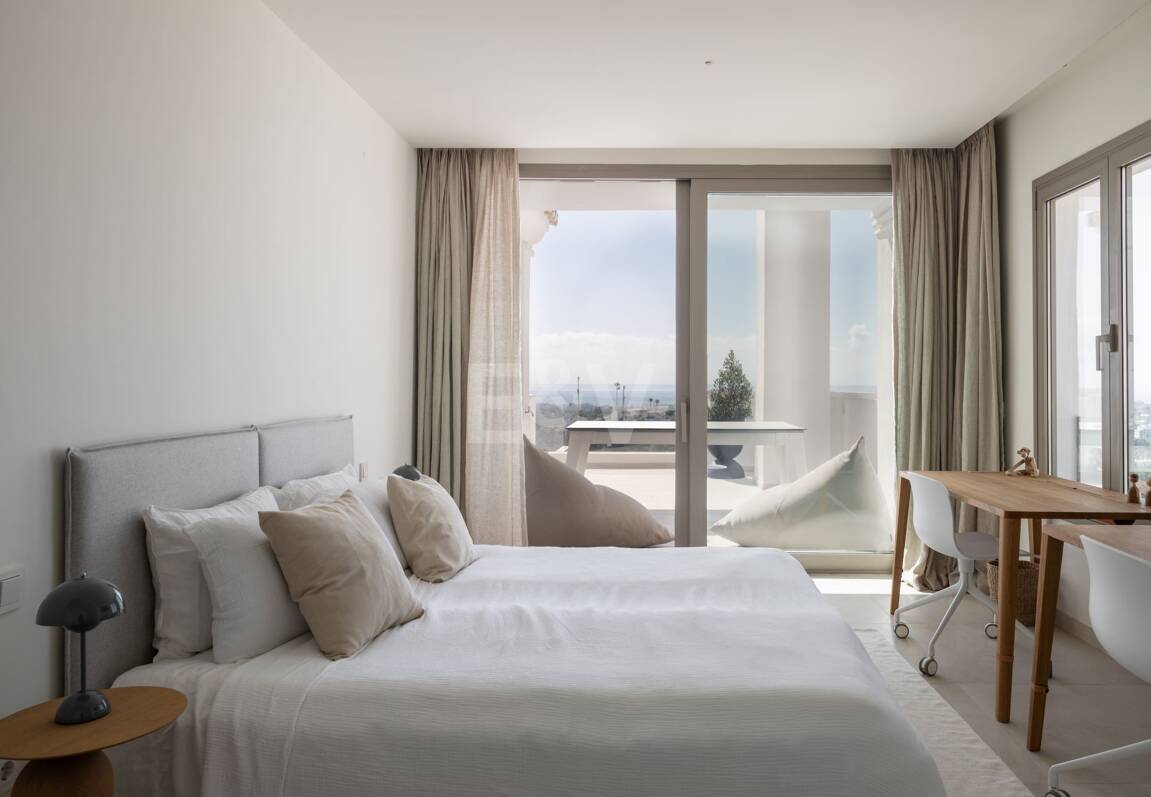 Penthouse duplex de luxe exclusif avec vue panoramique spectaculaire à Aloha.