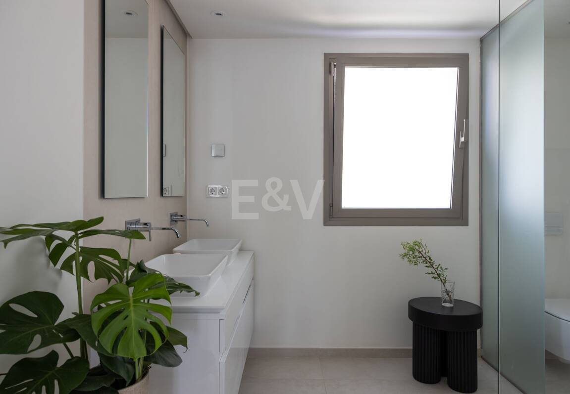 Penthouse duplex de luxe exclusif avec vue panoramique spectaculaire à Aloha.