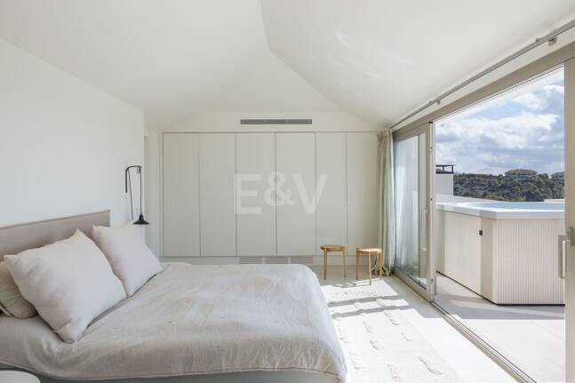 Penthouse duplex de luxe exclusif avec vue panoramique spectaculaire à Aloha.