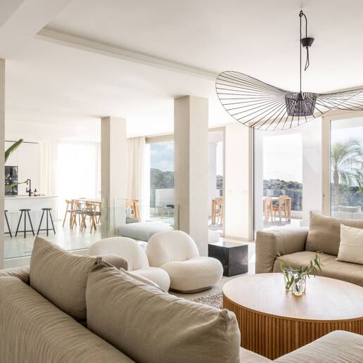 Penthouse duplex de luxe exclusif avec vue panoramique spectaculaire à Aloha.