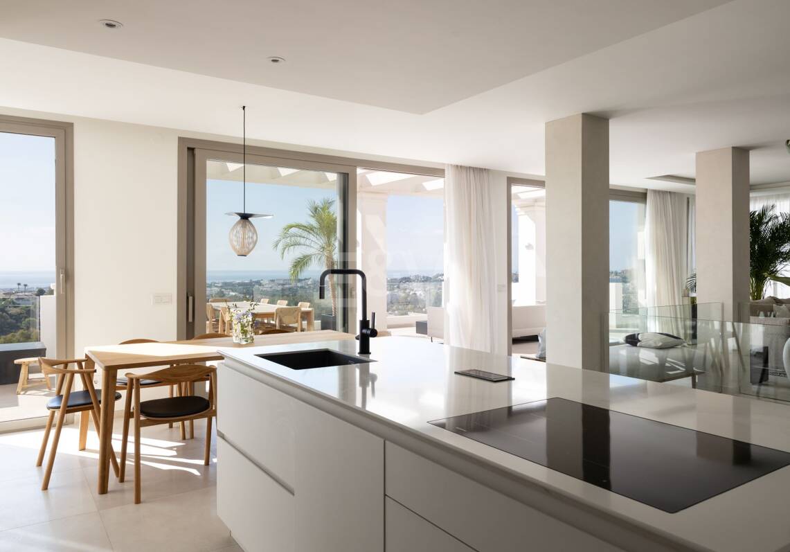Exklusives Luxus-Maisonette-Penthouse mit spektakulären Panoramablicken in Aloha.