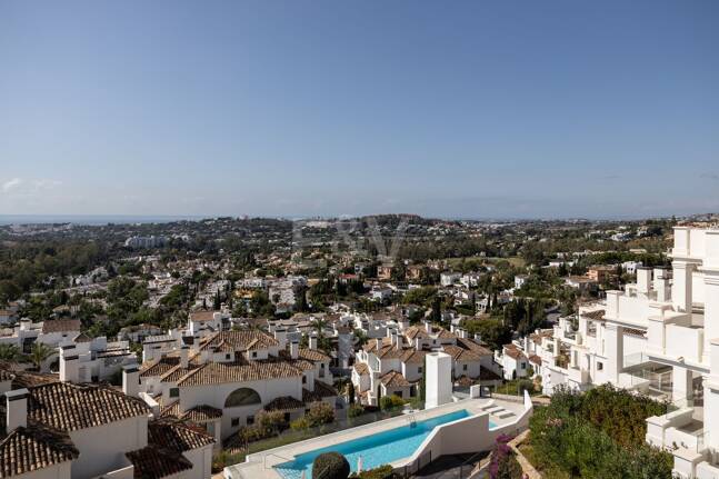Penthouse duplex de luxe exclusif avec vue panoramique spectaculaire à Aloha.