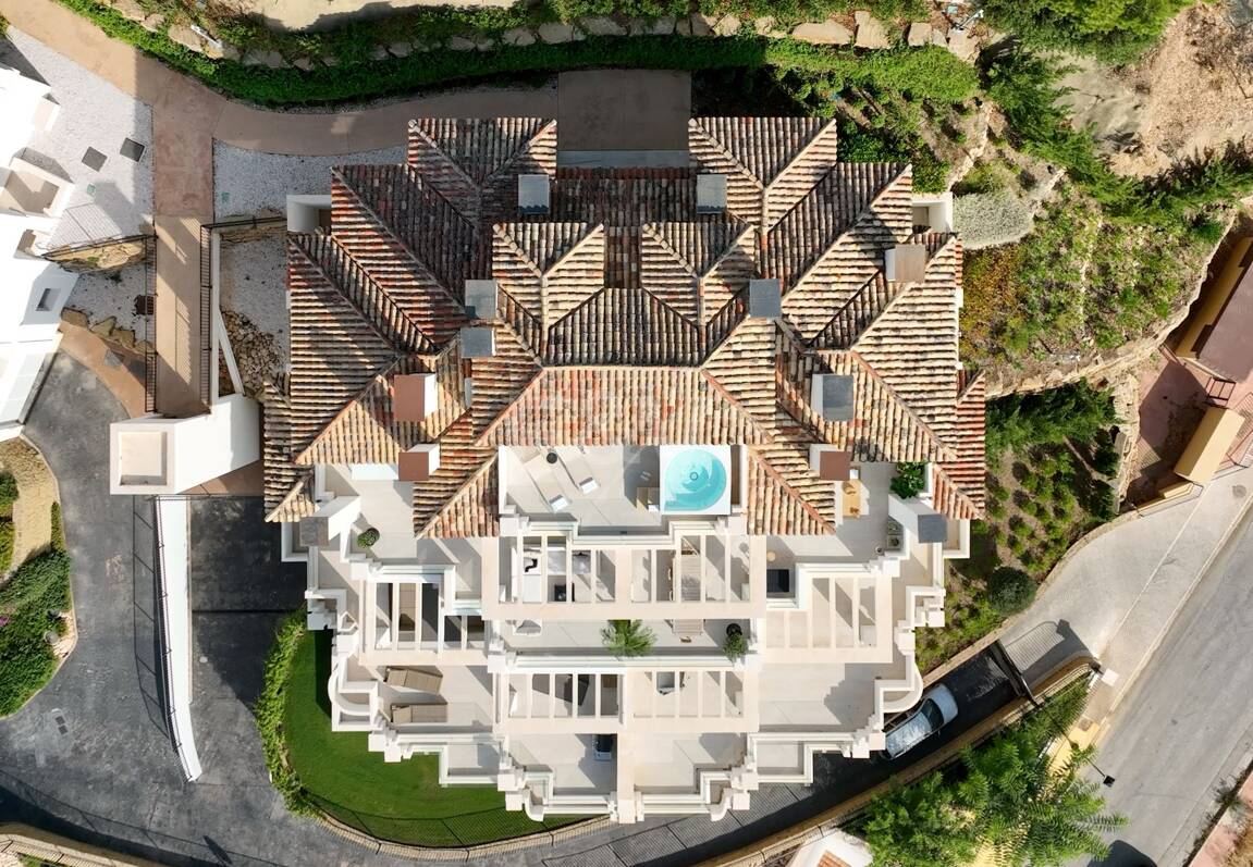 Penthouse duplex de luxe exclusif avec vue panoramique spectaculaire à Aloha.