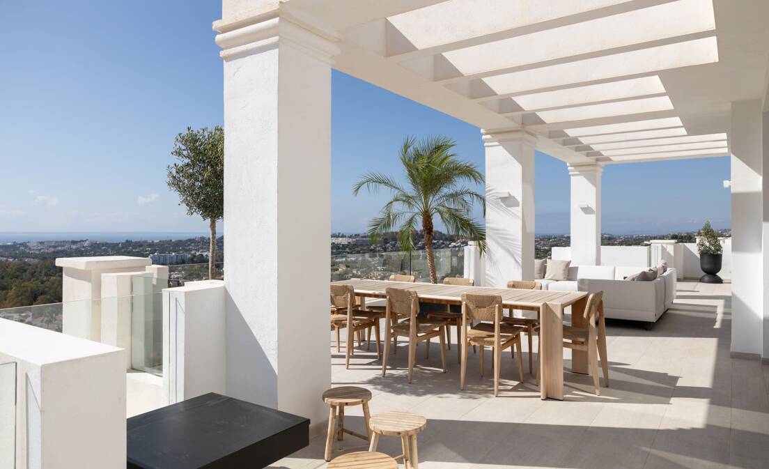 Exklusives Luxus-Maisonette-Penthouse mit spektakulären Panoramablicken in Aloha.