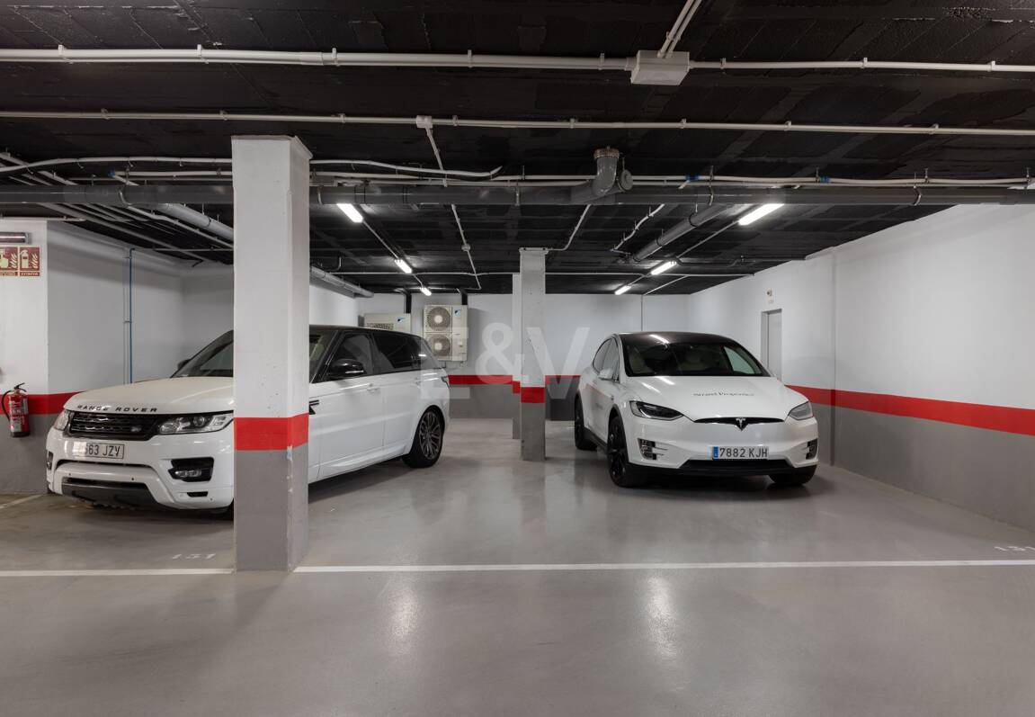 Penthouse duplex de luxe exclusif avec vue panoramique spectaculaire à Aloha.