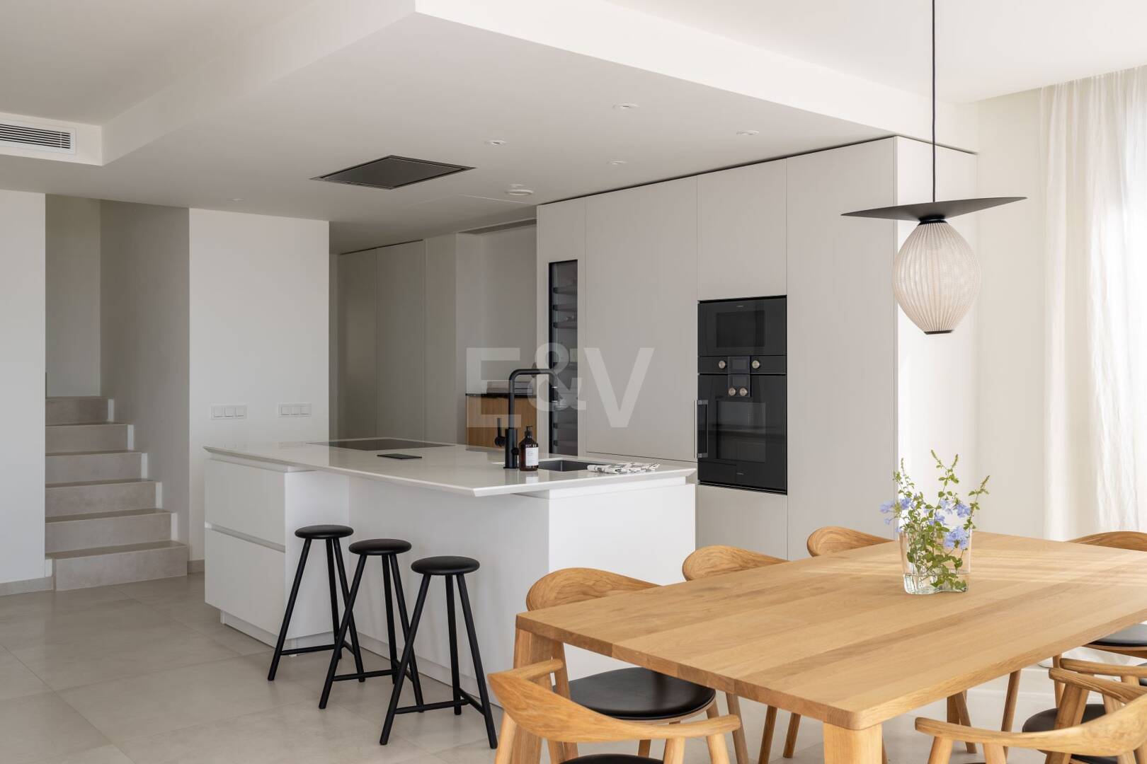 Penthouse duplex de luxe exclusif avec vue panoramique spectaculaire à Aloha.