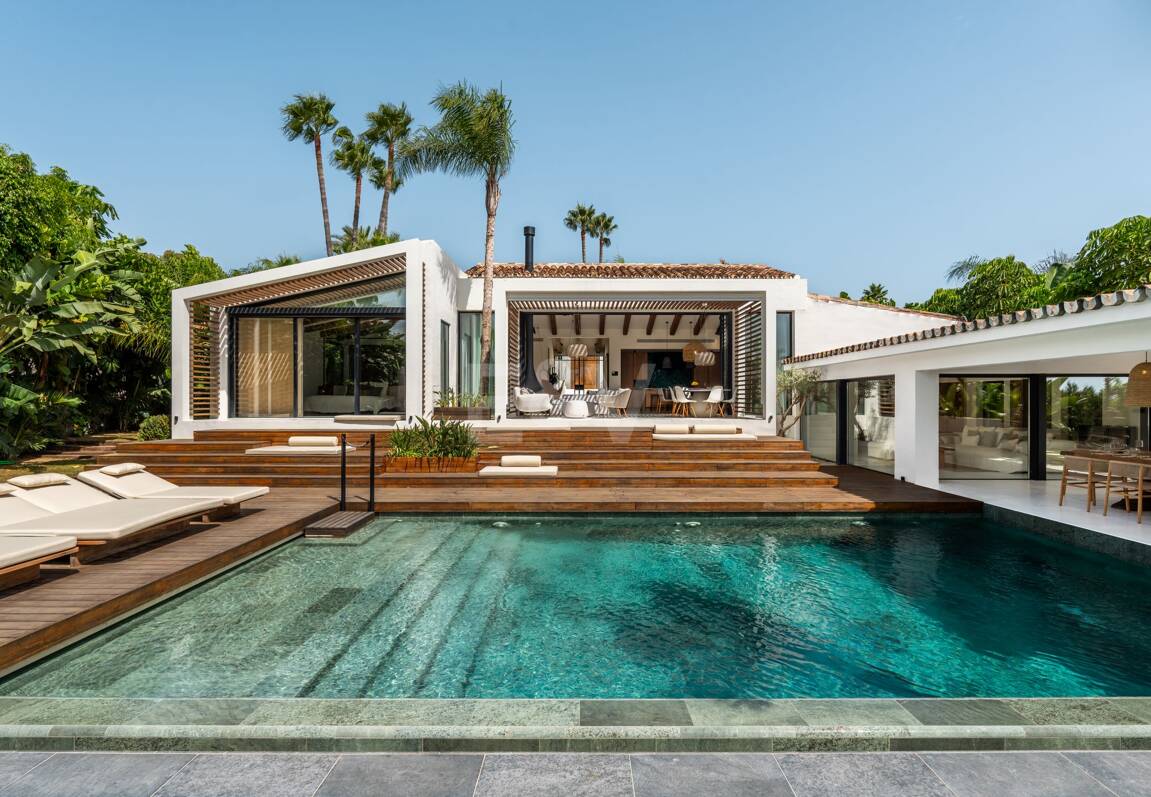 Luxusvilla im exklusiven Los Naranjos Golf Valley von Nueva Andalucía