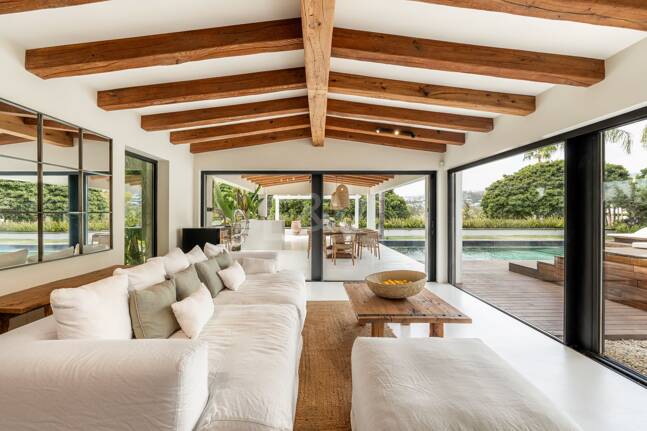 Luxusvilla im exklusiven Los Naranjos Golf Valley von Nueva Andalucía