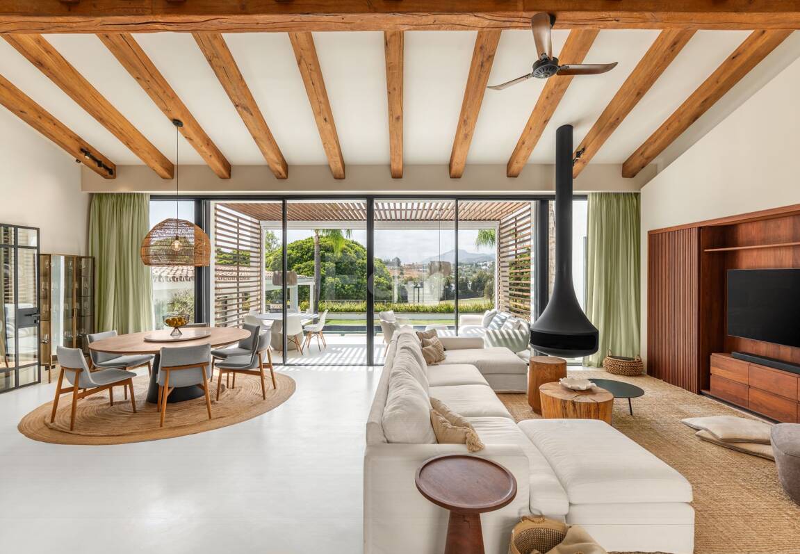 Luxusvilla im exklusiven Los Naranjos Golf Valley von Nueva Andalucía