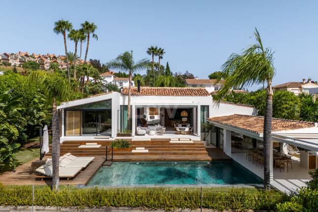 Luxusvilla im exklusiven Los Naranjos Golf Valley von Nueva Andalucía