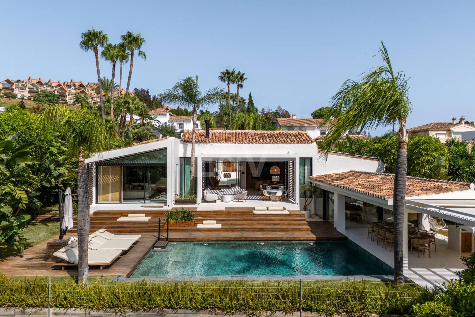 Lyxvilla i Nueva Andalucías exklusiva Golf Valley