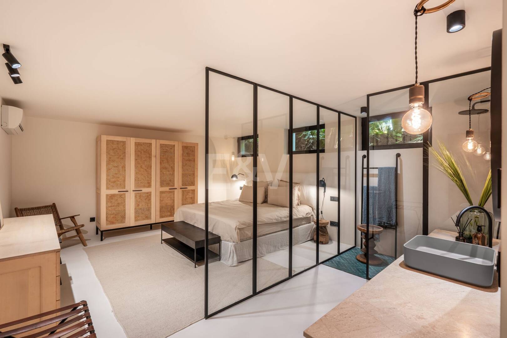 Luxusvilla im exklusiven Los Naranjos Golf Valley von Nueva Andalucía