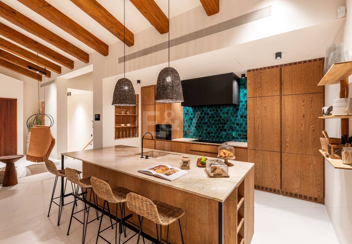 Luxusvilla im exklusiven Los Naranjos Golf Valley von Nueva Andalucía