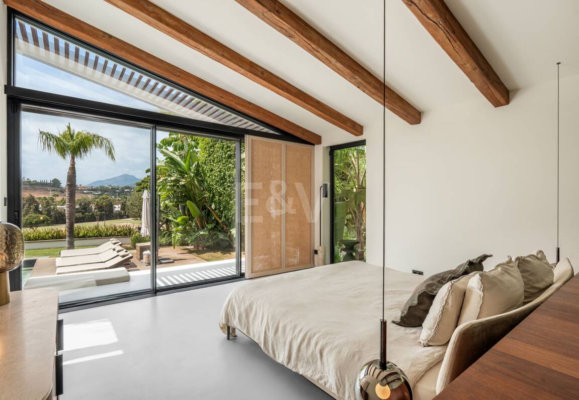 Luxusvilla im exklusiven Los Naranjos Golf Valley von Nueva Andalucía