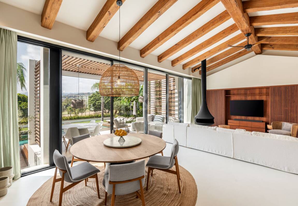 Luxusvilla im exklusiven Los Naranjos Golf Valley von Nueva Andalucía