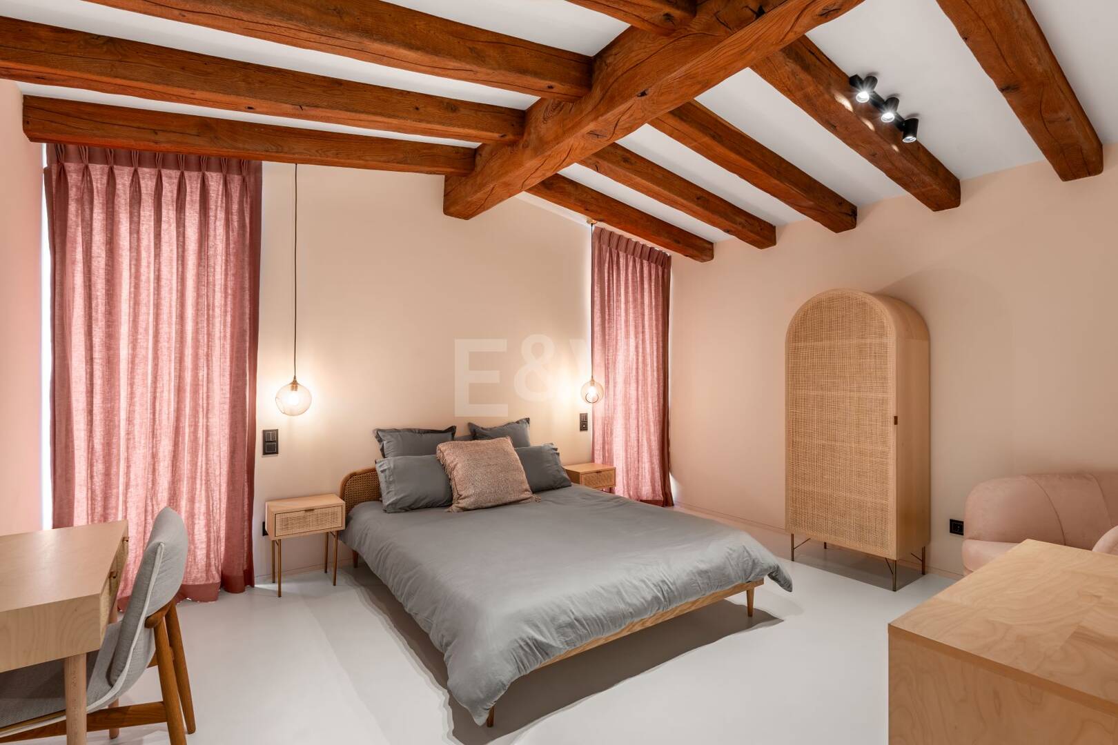 Luxusvilla im exklusiven Los Naranjos Golf Valley von Nueva Andalucía