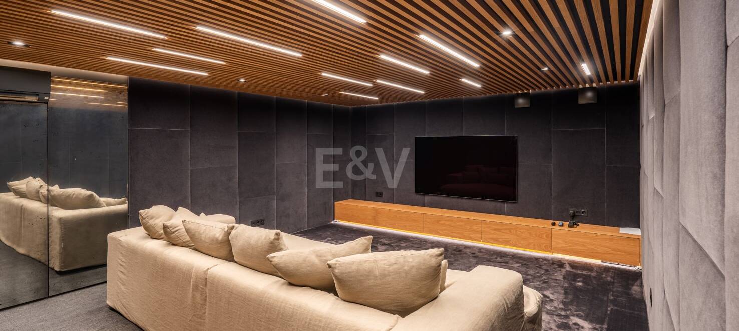 Luxury Villa in Los Naranjos GolfValley