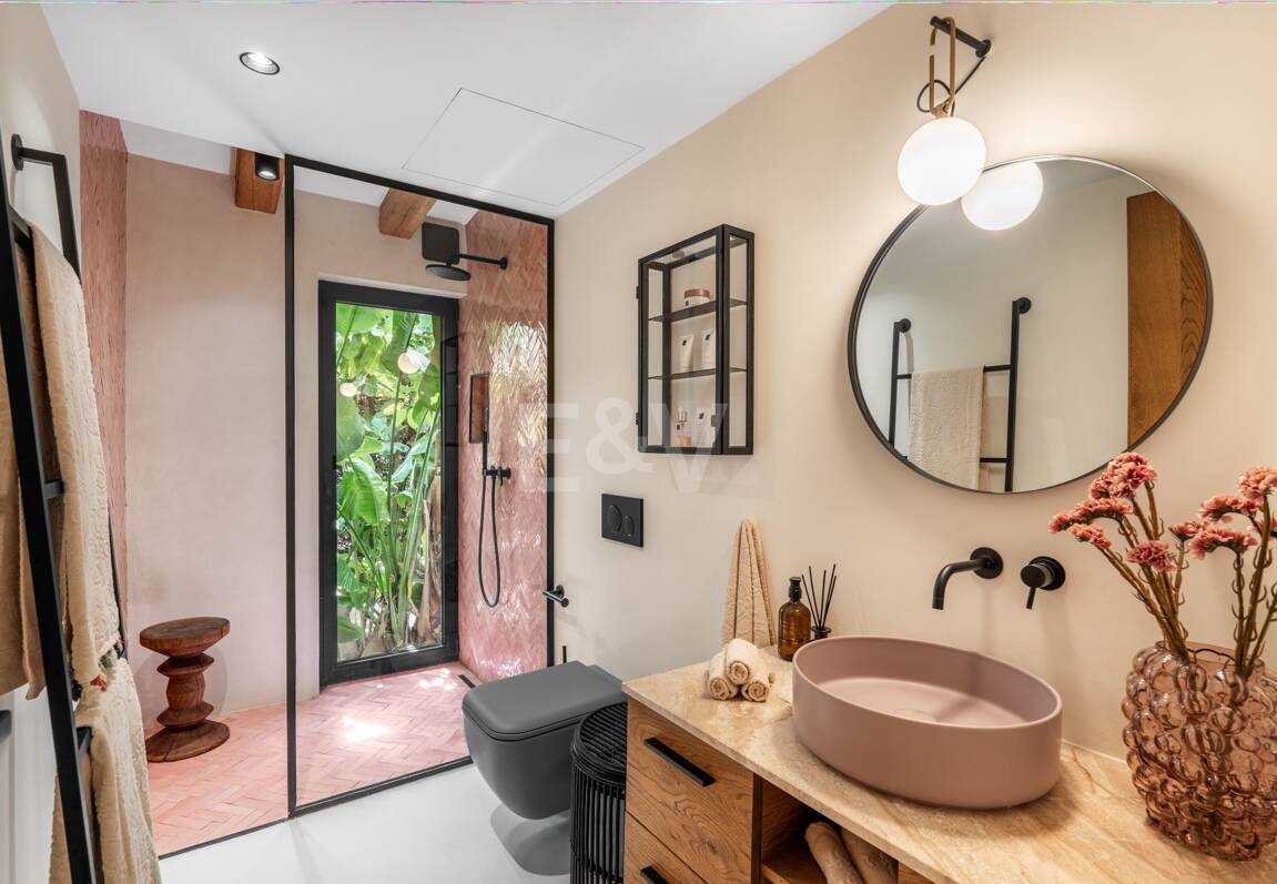 Luxusvilla im exklusiven Los Naranjos Golf Valley von Nueva Andalucía