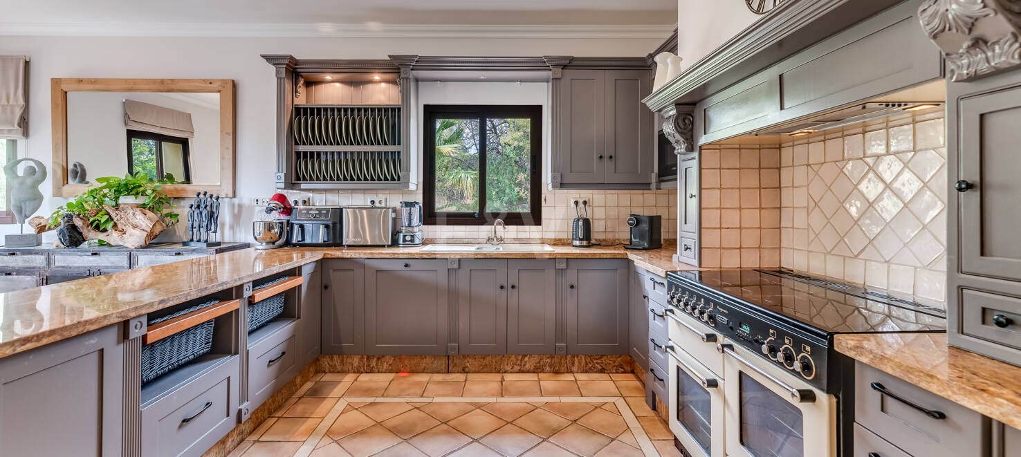 Spacious Family Villa in Hacienda Las Chapas, Marbella