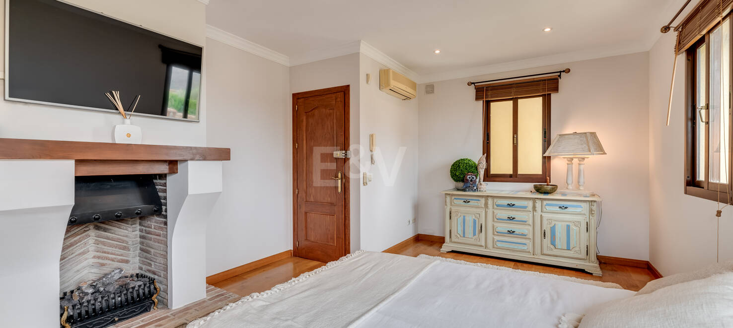 Spacious Family Villa in Hacienda Las Chapas, Marbella