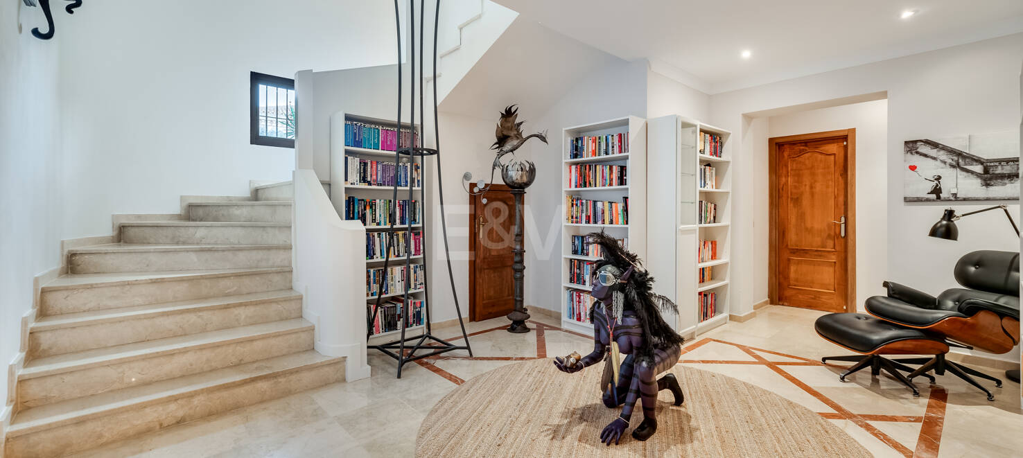 Spacious Family Villa in Hacienda Las Chapas, Marbella
