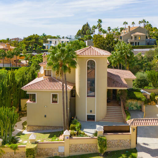 Spacious Family Villa in Hacienda Las Chapas, Marbella