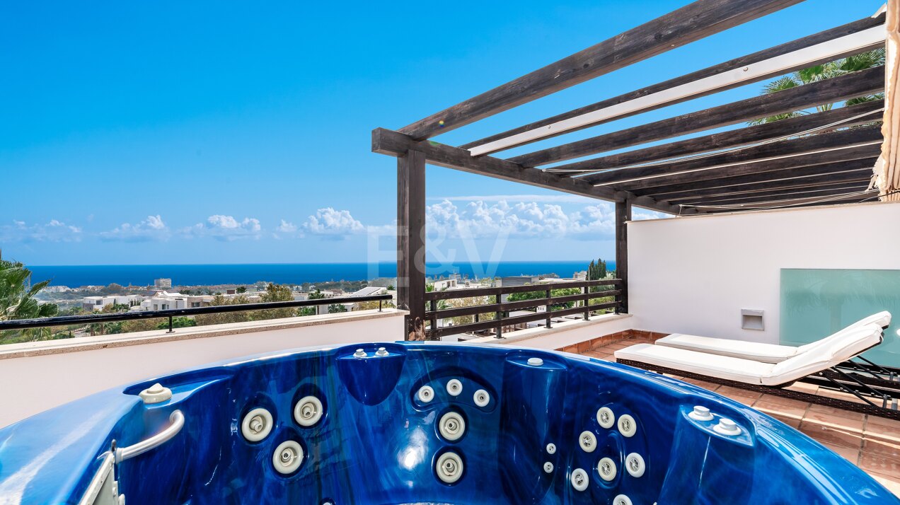 Modernes Penthouse mit Panoramablick auf das Meer in Terrazas de Santa Clara