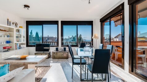 Penthouse lumineux avec vue sur la mer à quelques pas de la plage