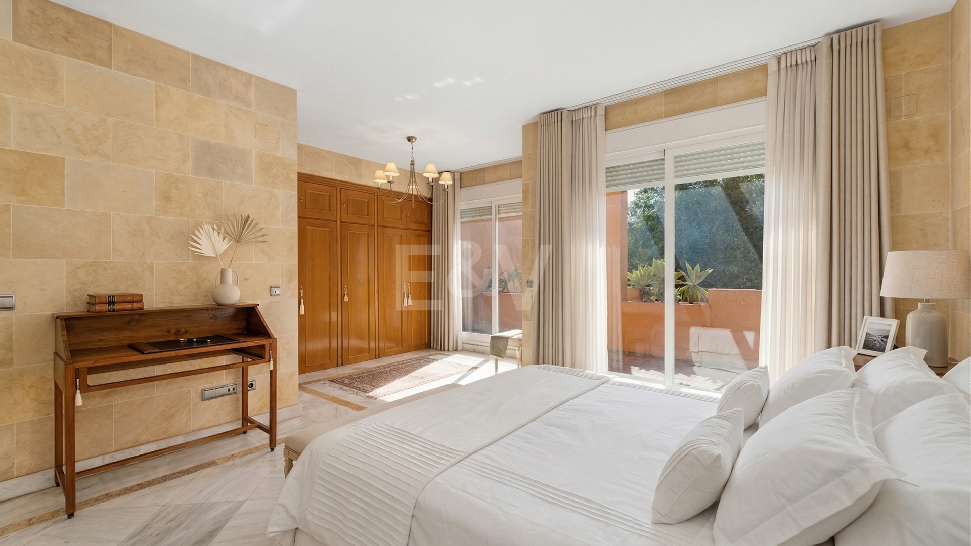 Przestronne Townhouse Blisko plaży z prywatnym basenem w Lomas de Puente Romano