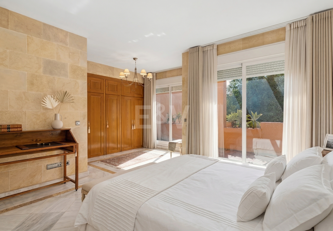 Przestronne Townhouse Blisko plaży z prywatnym basenem w Lomas de Puente Romano