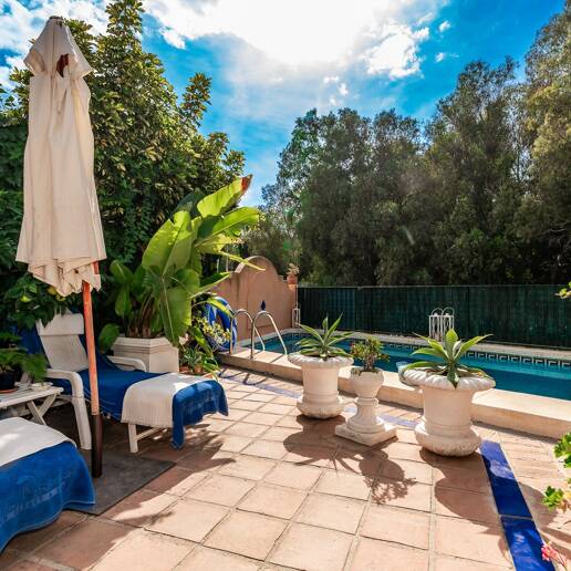 Przestronne Townhouse Blisko plaży z prywatnym basenem w Lomas de Puente Romano
