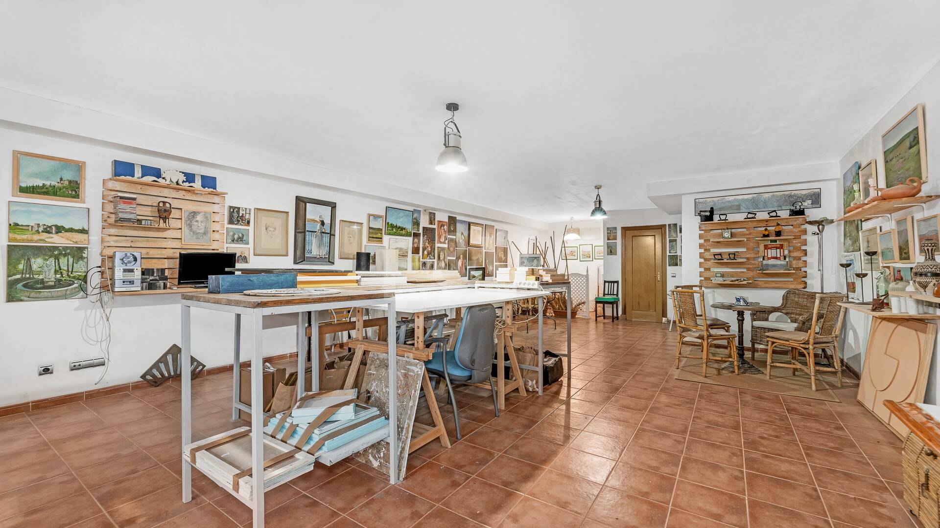 Spacieuse maison de ville près de la BEach avec piscine privée