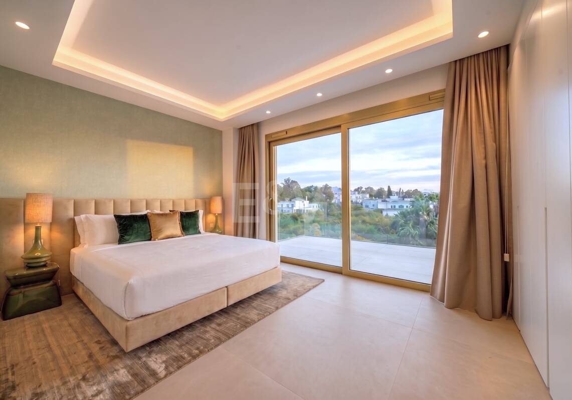 Duplex Penthouse w Benalus z Rooftop Plunge Pool i widoki na morze