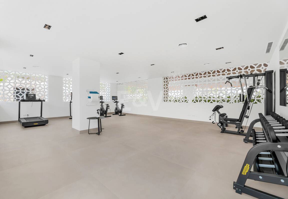 Duplex-Penthouse mit Rooftop-Plunge-Pool und Panoramablick auf das Meer